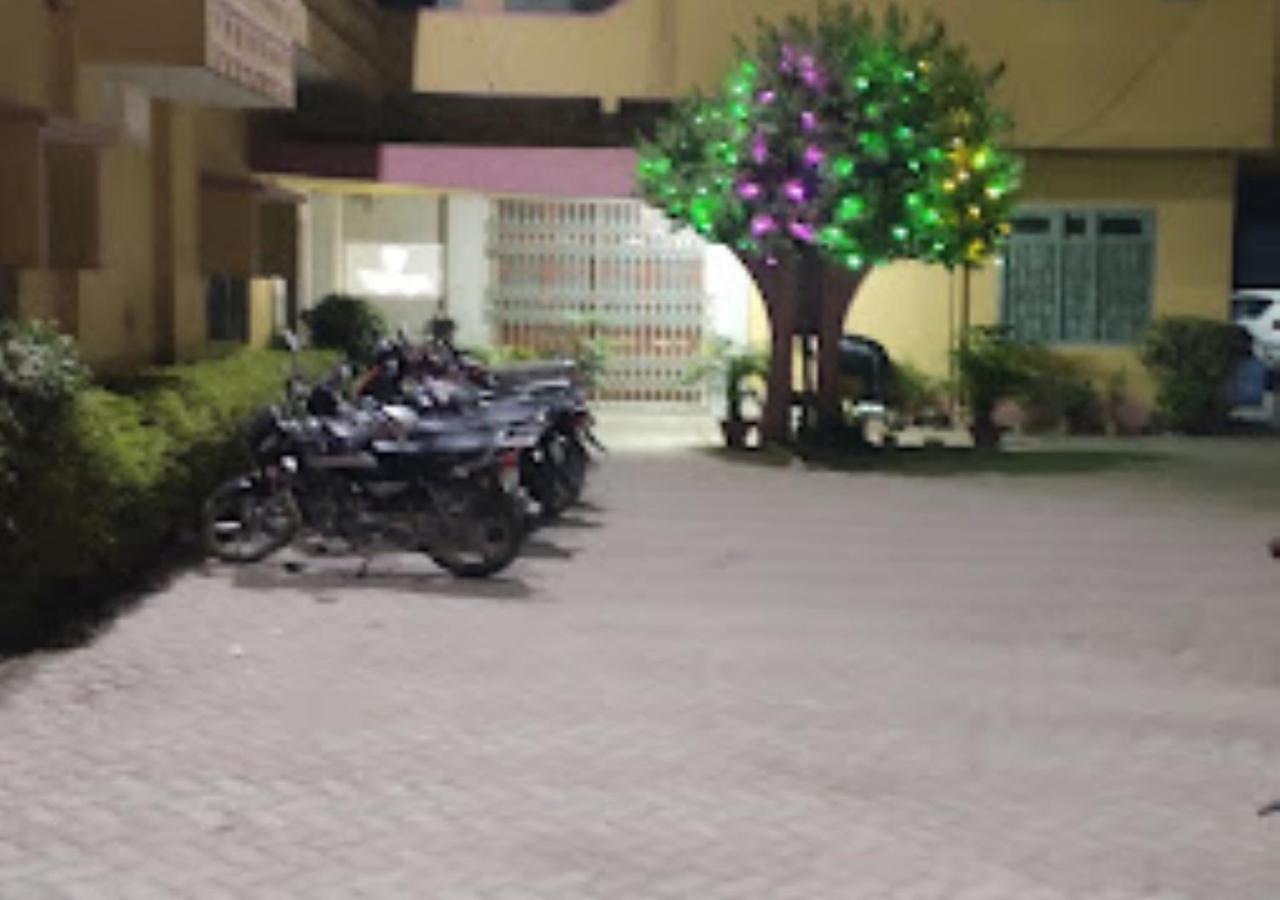 Vijieya Hotel Bihar Saharsa Exterior photo